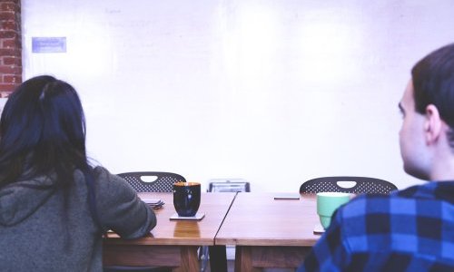 Travailler avec un public «&nbsp;contraint&nbsp;» - posture de l’intervenant.e et outils de communication